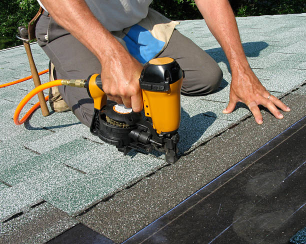 Best Commercial Roof Installation  in Grinnell, IA